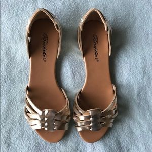 Breckelle's Champagne Brigit Sandal-07